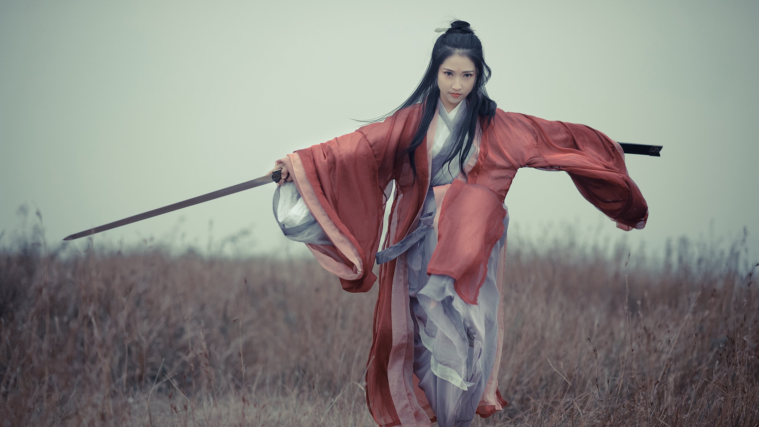 热火训练后组织团队游戏增强队友默契,团队成员熟悉互动小游戏