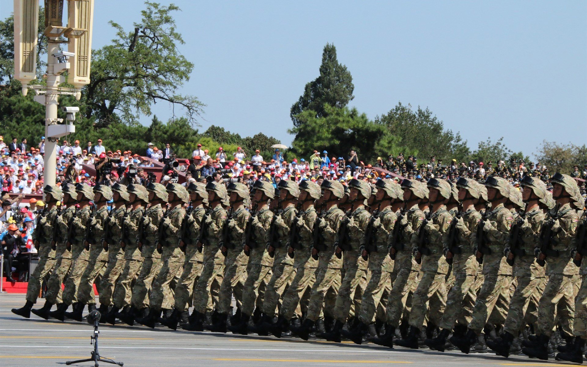 西甲精彩瞬间：突破防线、精彩得分！，西甲进球视频