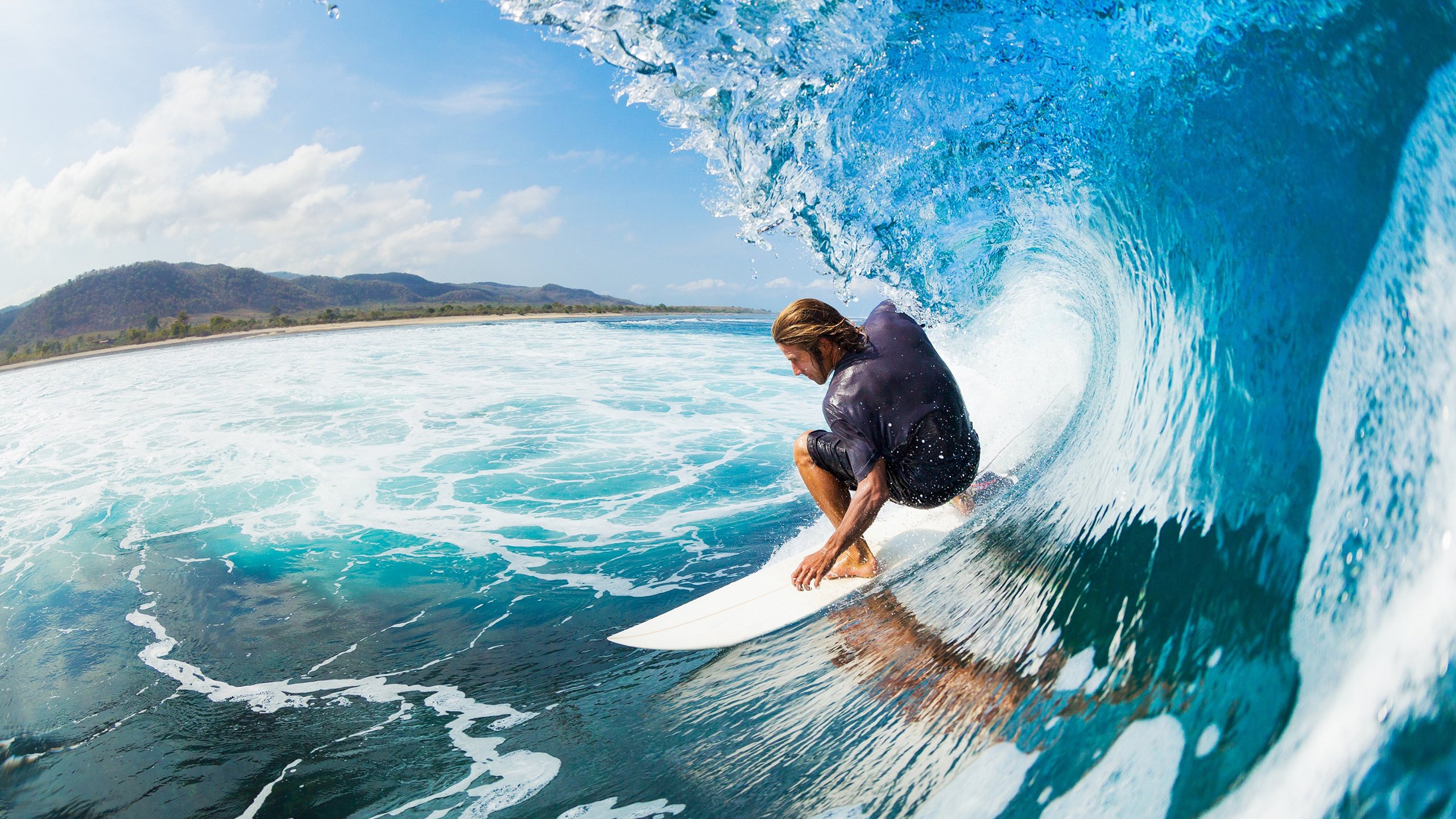开云体育官方入口-女排国手走进校园，与学子互动传承拼搏精神，女排前国手
