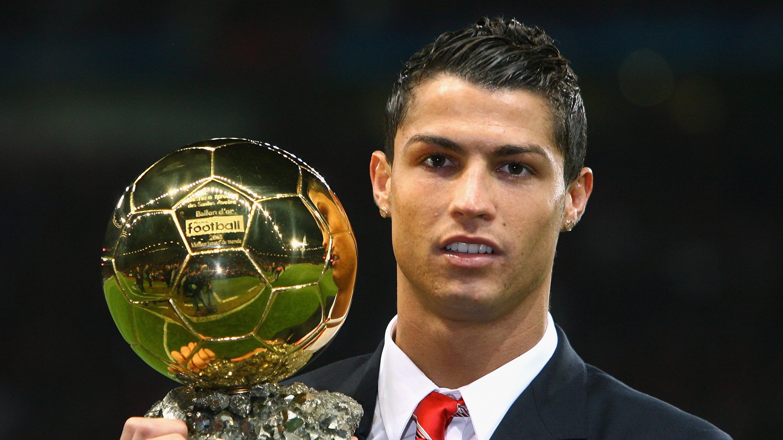 篮球、足球跨界合作，欧冠球迷体验新看点，欧冠与nba